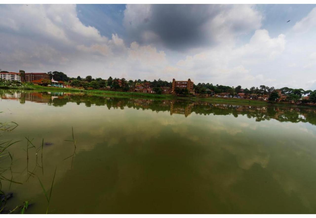 Royal Lake View Gardens Kampala Exterior foto