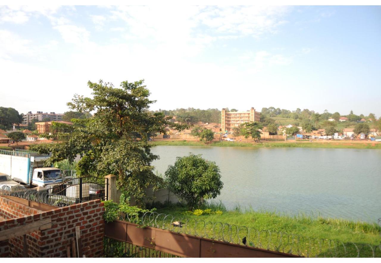 Royal Lake View Gardens Kampala Exterior foto