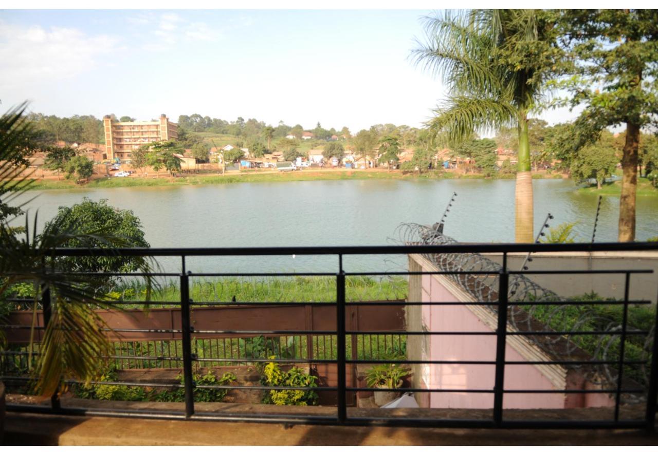 Royal Lake View Gardens Kampala Exterior foto