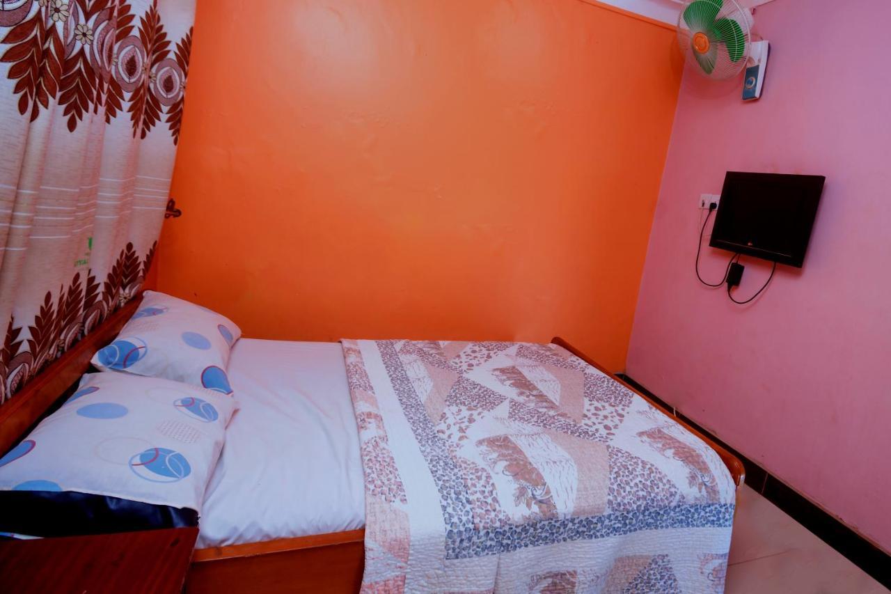 Royal Lake View Gardens Kampala Exterior foto